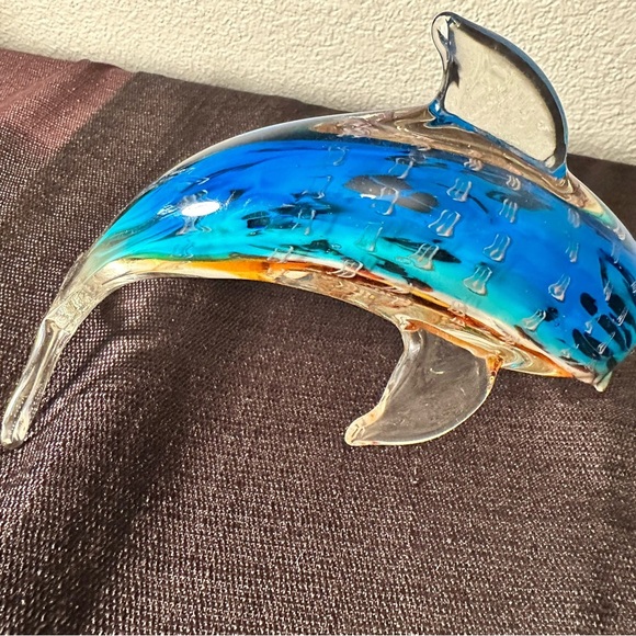 Beautiful Murano Style Blown Glass Dolphin With Vivid Colour - Picture 5 of 9